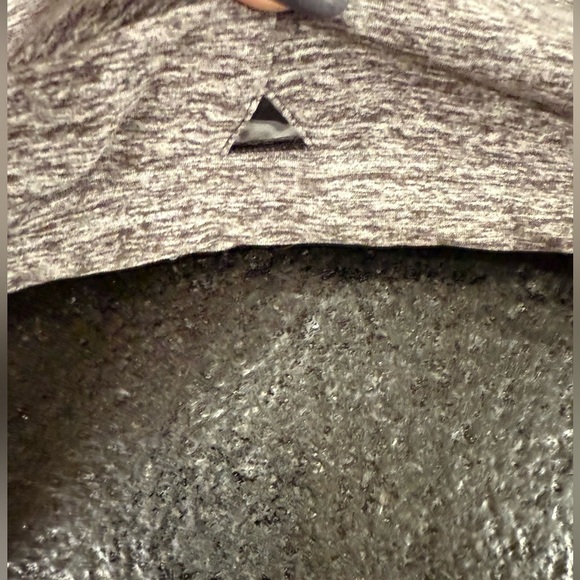 Alo Yoga Alosoft Lounge Cutout Bra – Grey Heather, XS, Like New - Picture 4 of 11